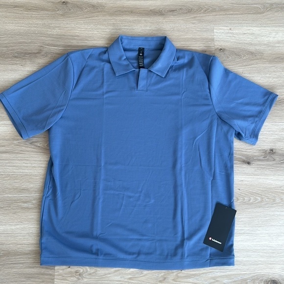 Lululemon Textured Mesh Short-Sleeve Polo Shirt - Picture 6 of 9